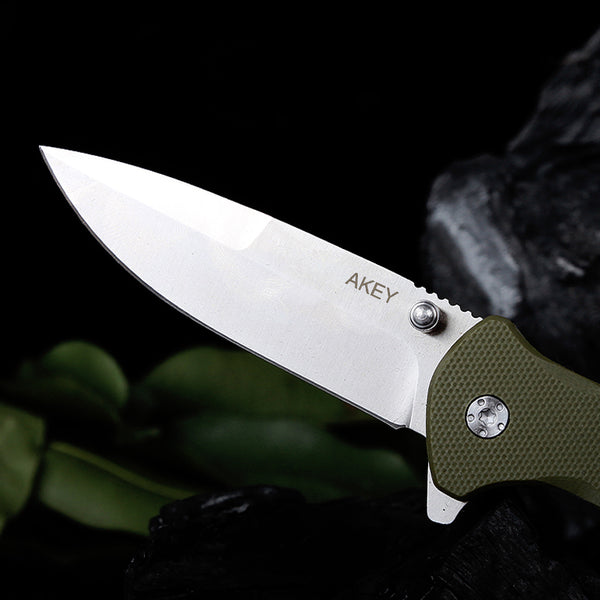 Thumb stud army pocket folding knife